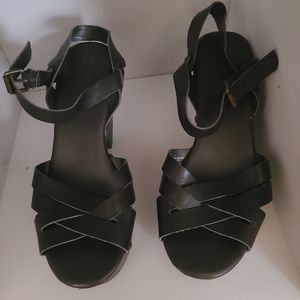 Mossimo supply Co Womens block heels